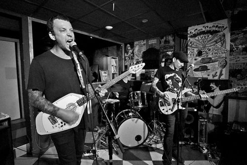 LESS [noise-rock] + MORNIFLE [noise-hardcore]